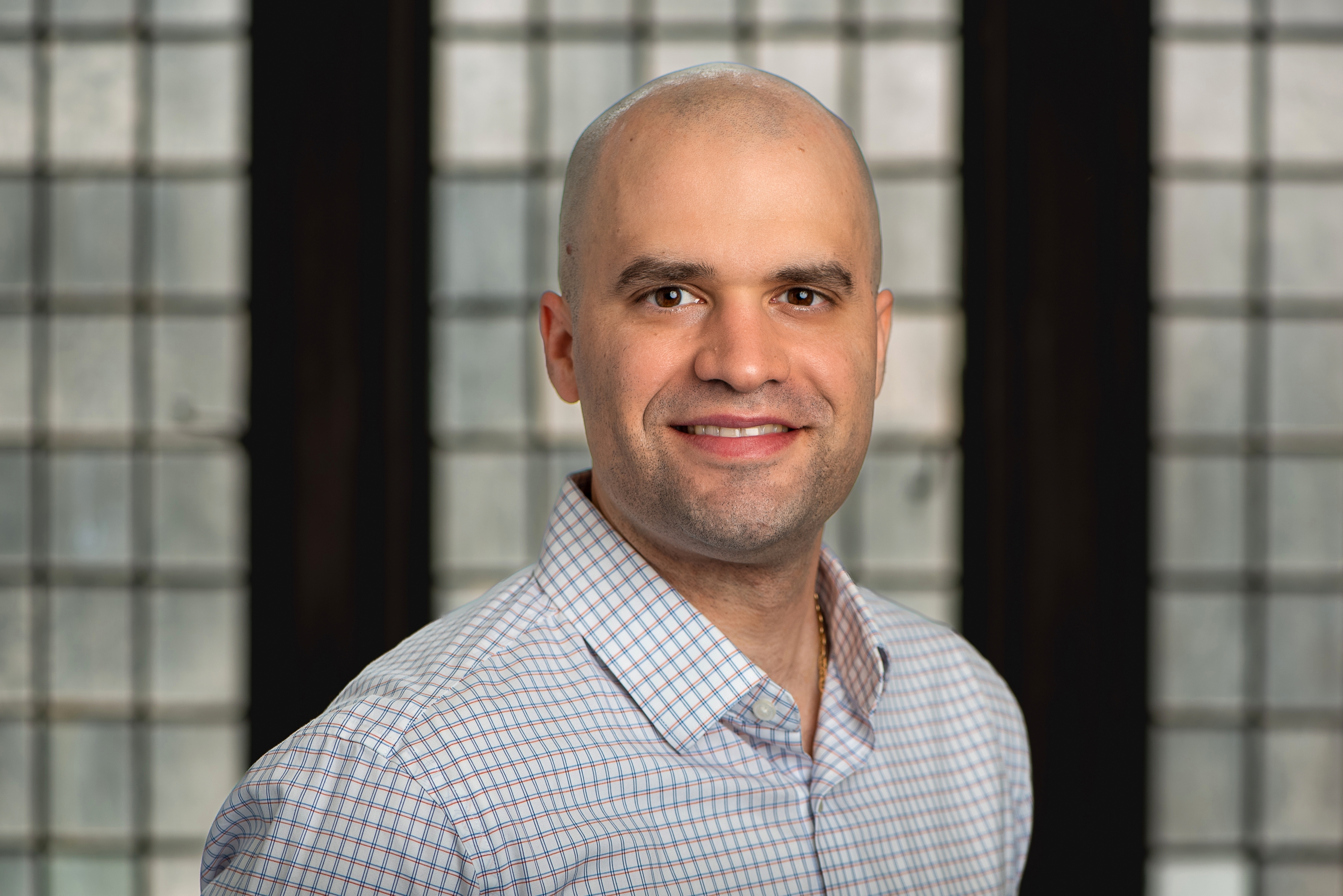 Albert Laguna headshot