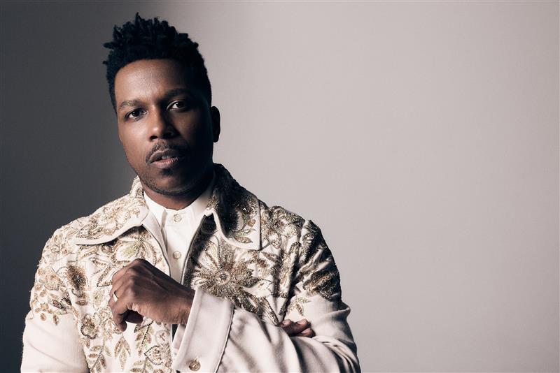 Leslie Odom, Jr. headshot