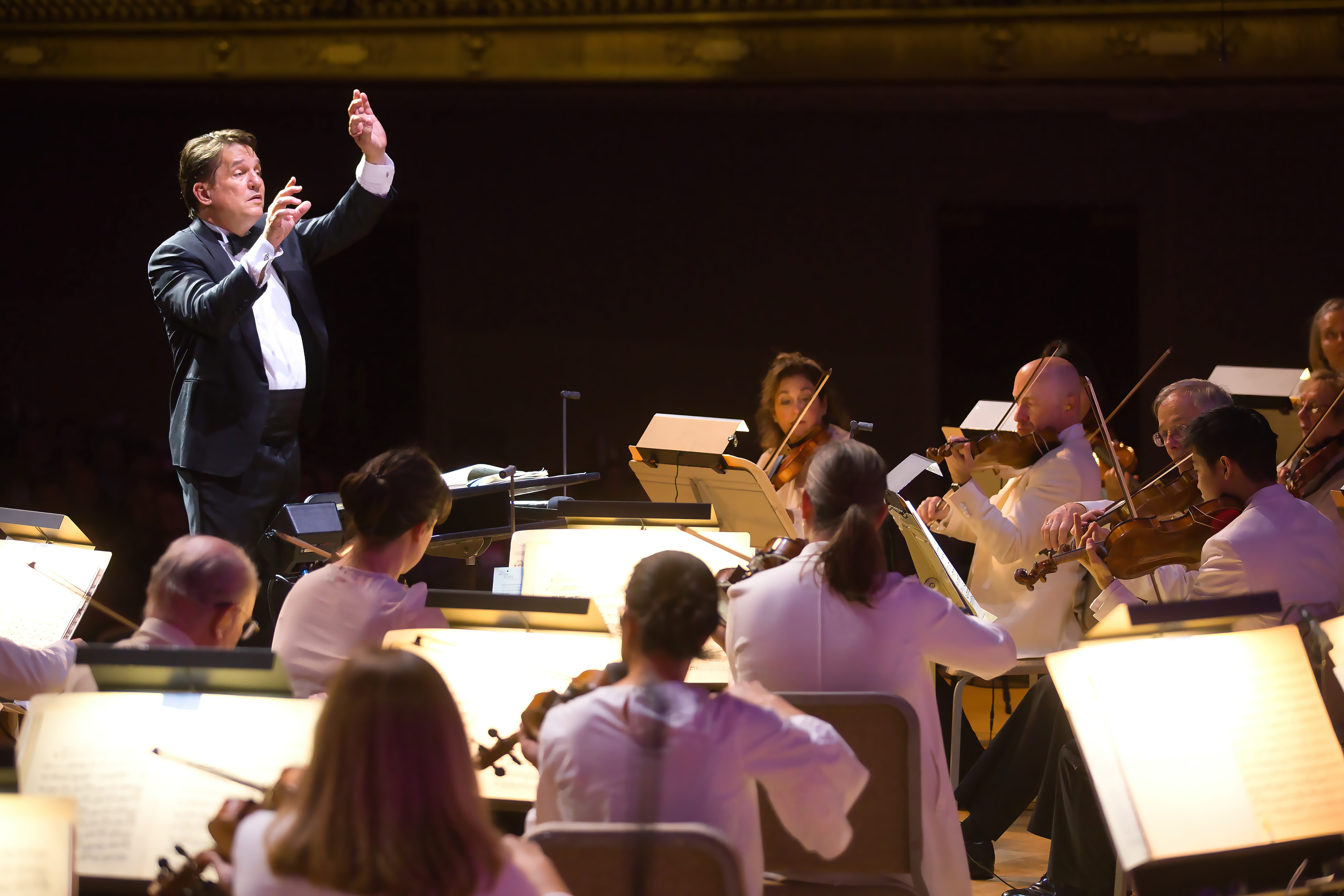 Keith Lockhart Conducting the Boston Pops