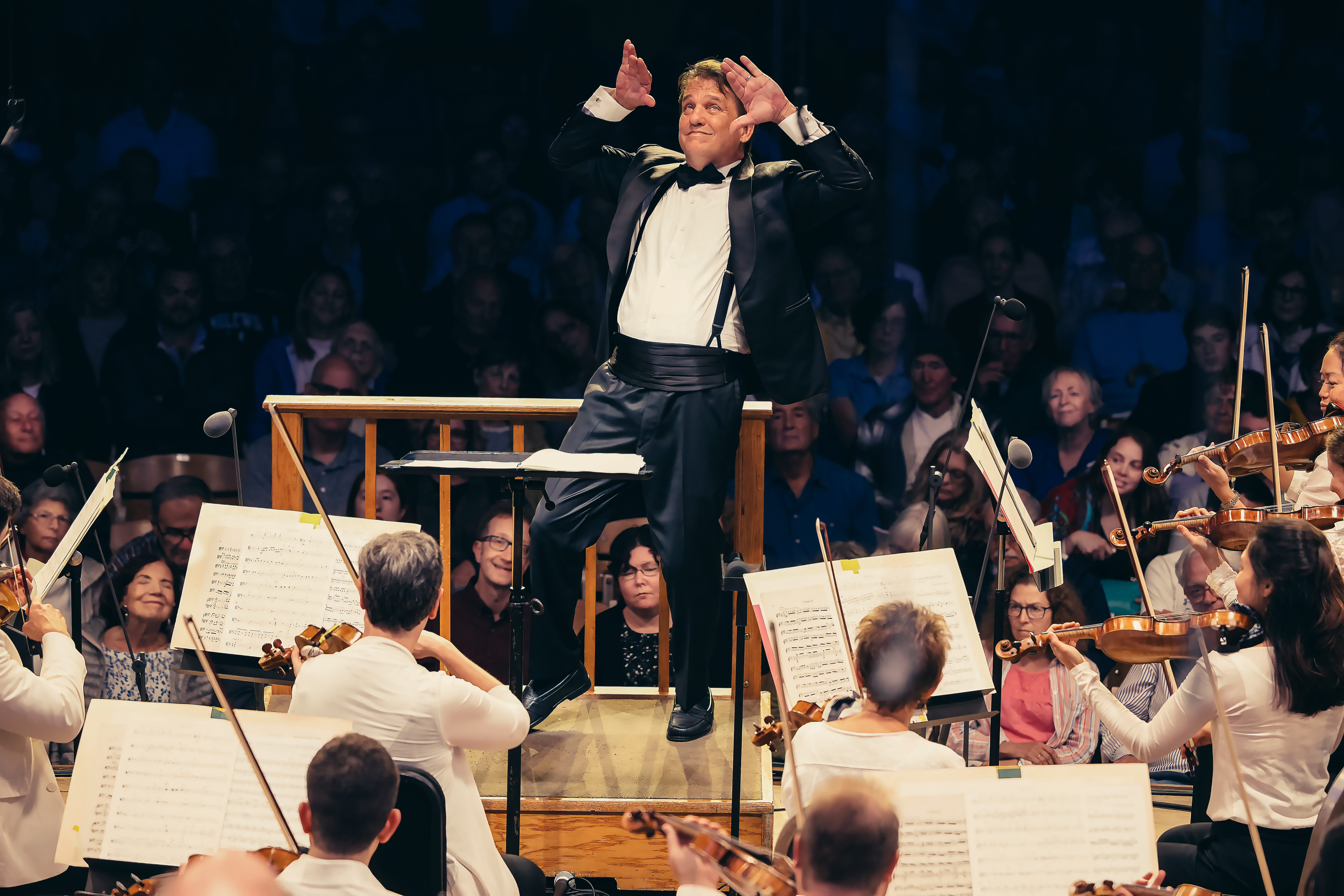 Keith Lockhart conducts the Boston Pops Orchestra at Tanglewood on Parade