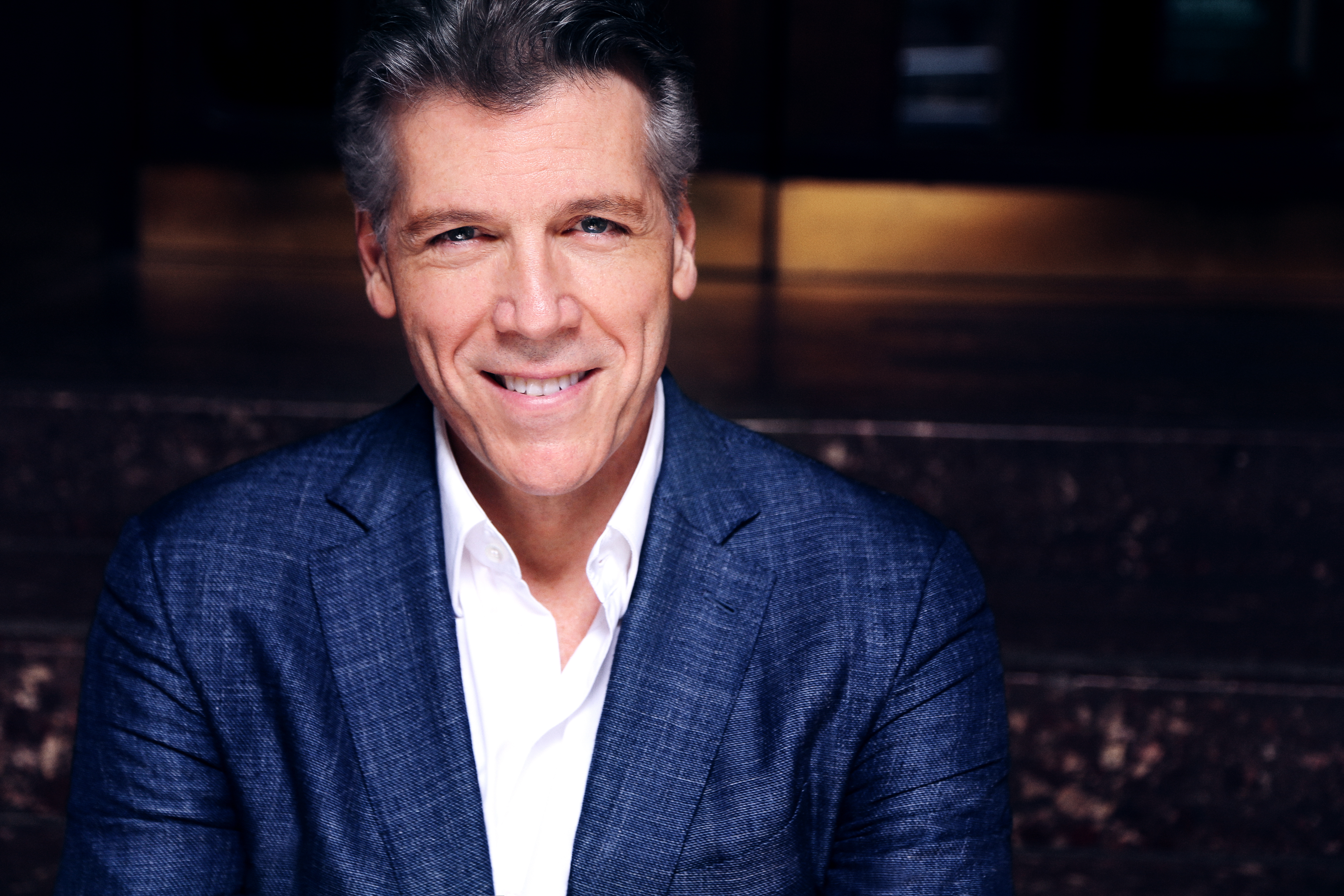 Thomas Hampson headshot