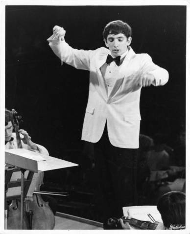 Michael Tilson Thomas conducts the TMC Orchestra at Tanglewood, ca. 1969