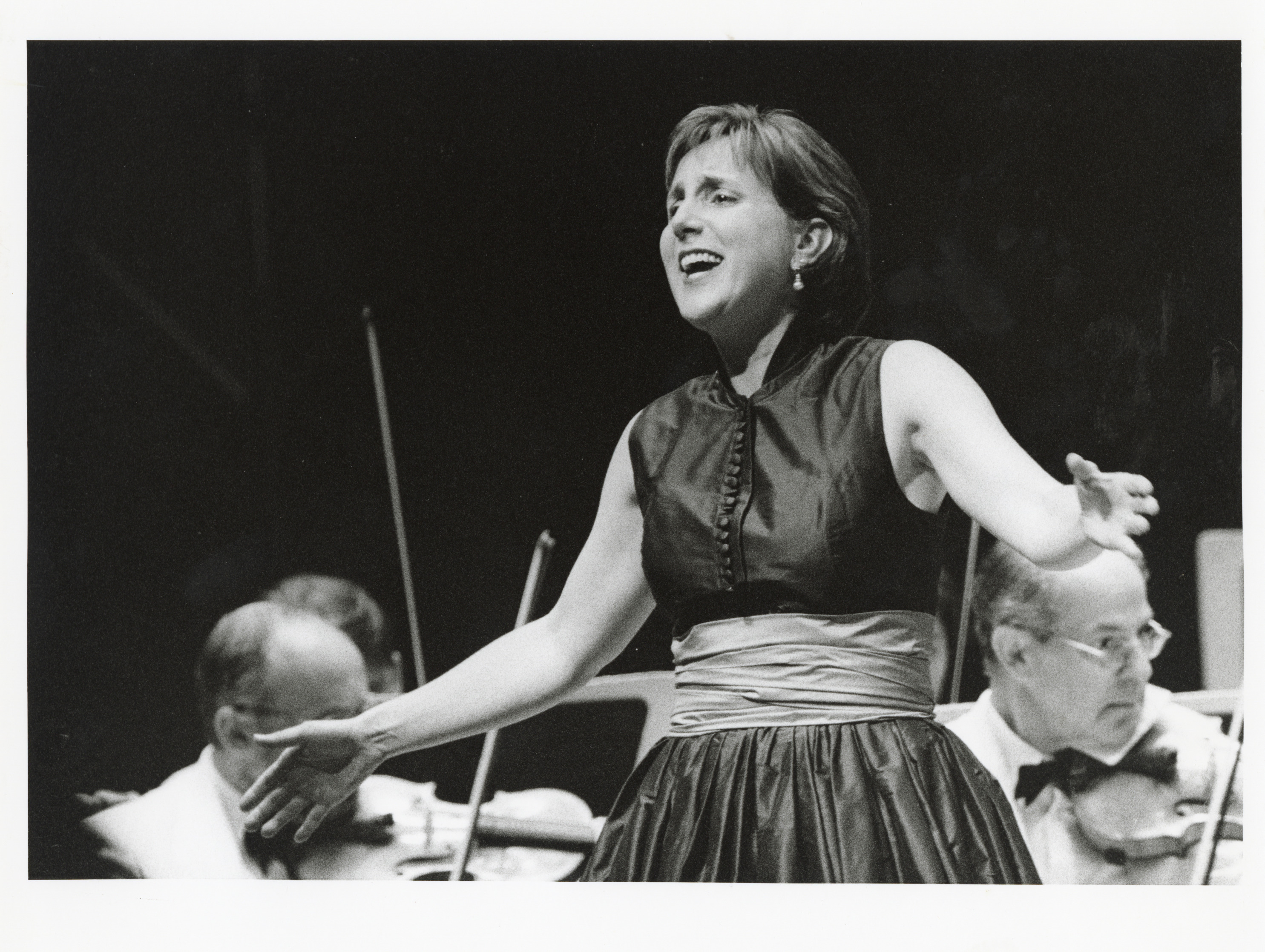 Soprano Dawn Upshaw performs Britten's Illuminations, Op. 18 with the BSO in the Shed at Tanglewood on August 3, 2001