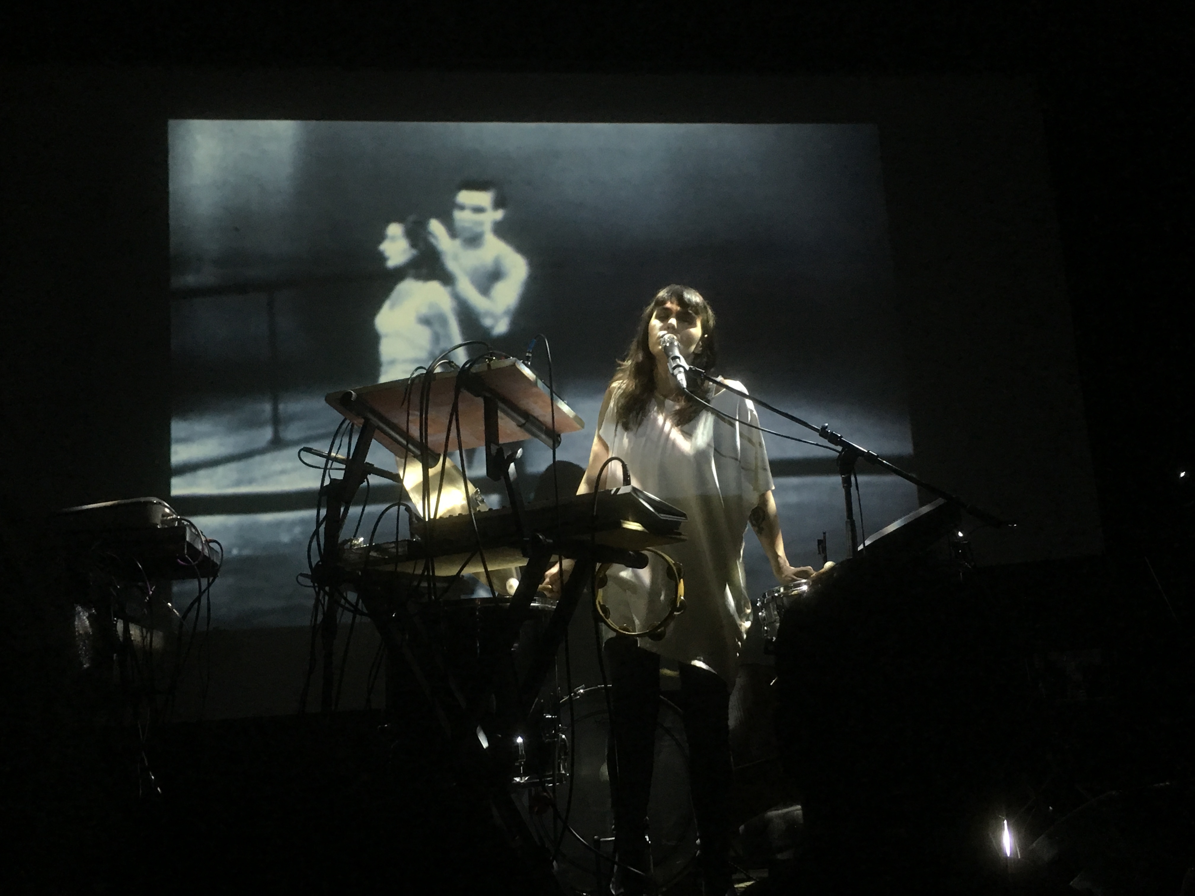 Emily Wells performs Regards to the End 