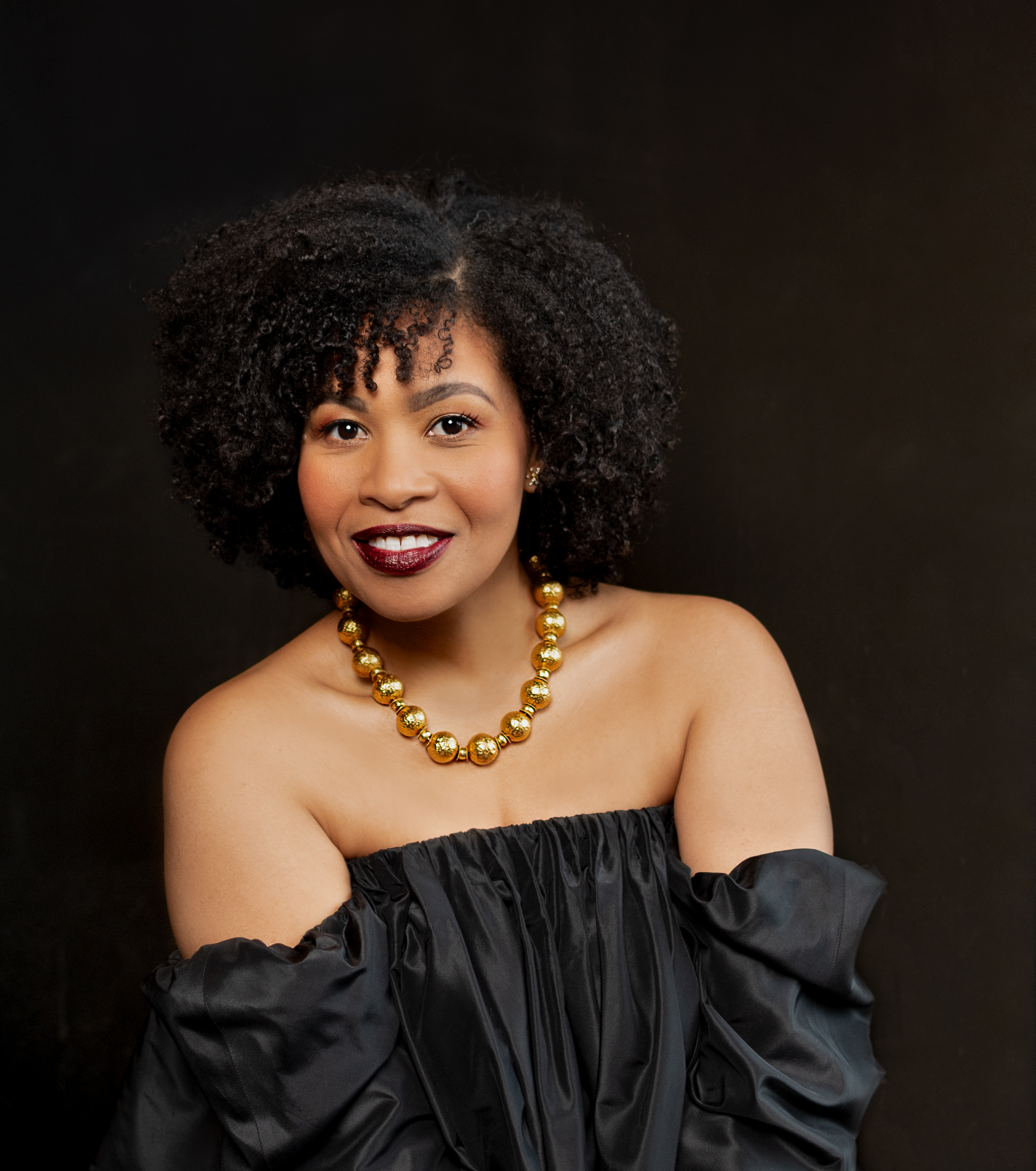 Golda Schultz headshot