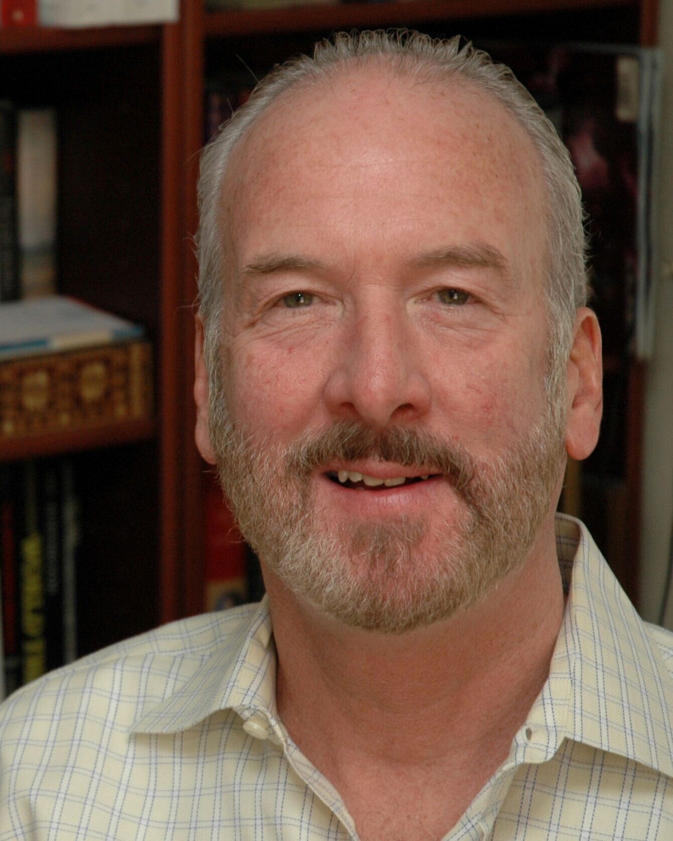 Harlow Robinson headshot