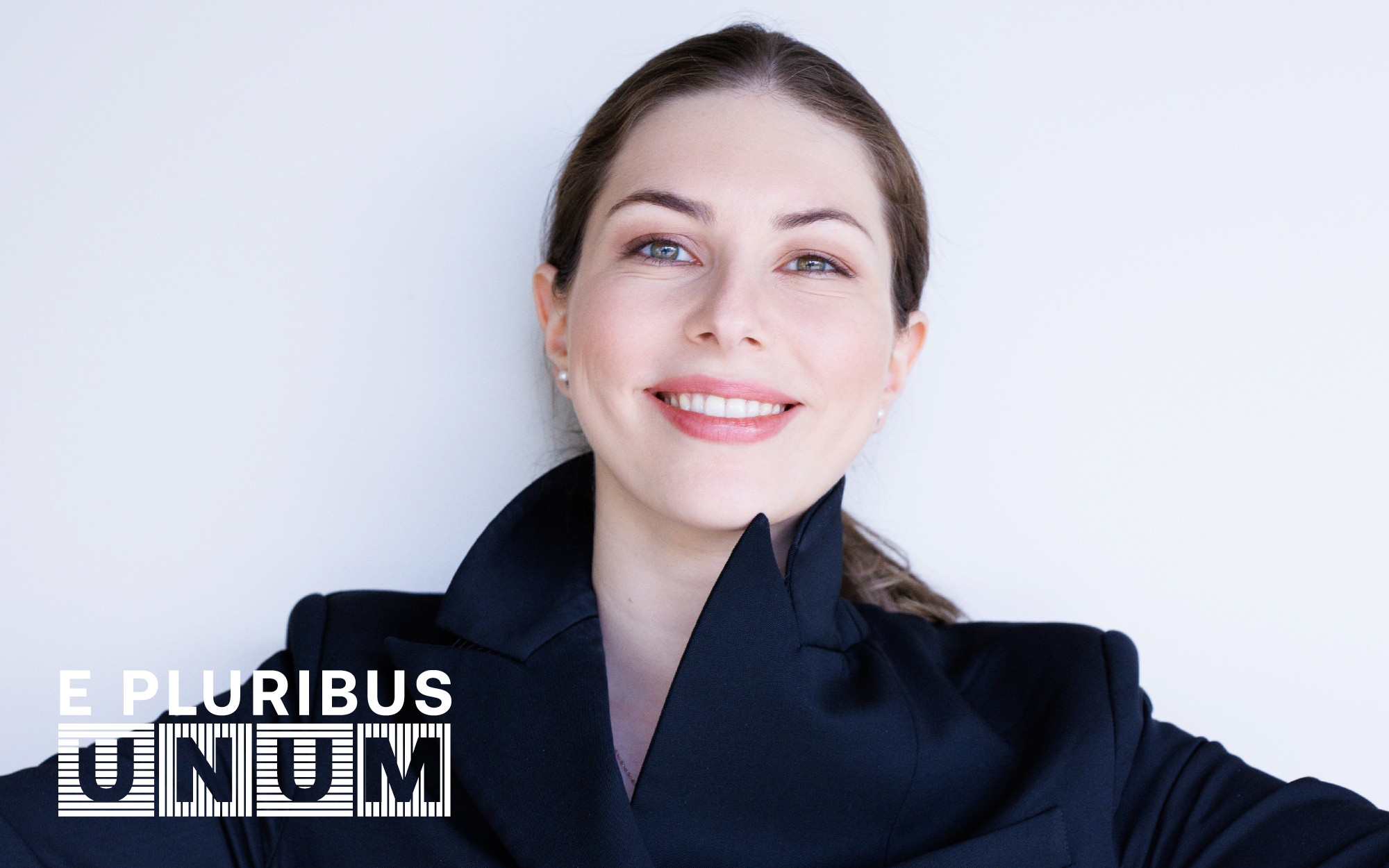 Anna Handler headshot