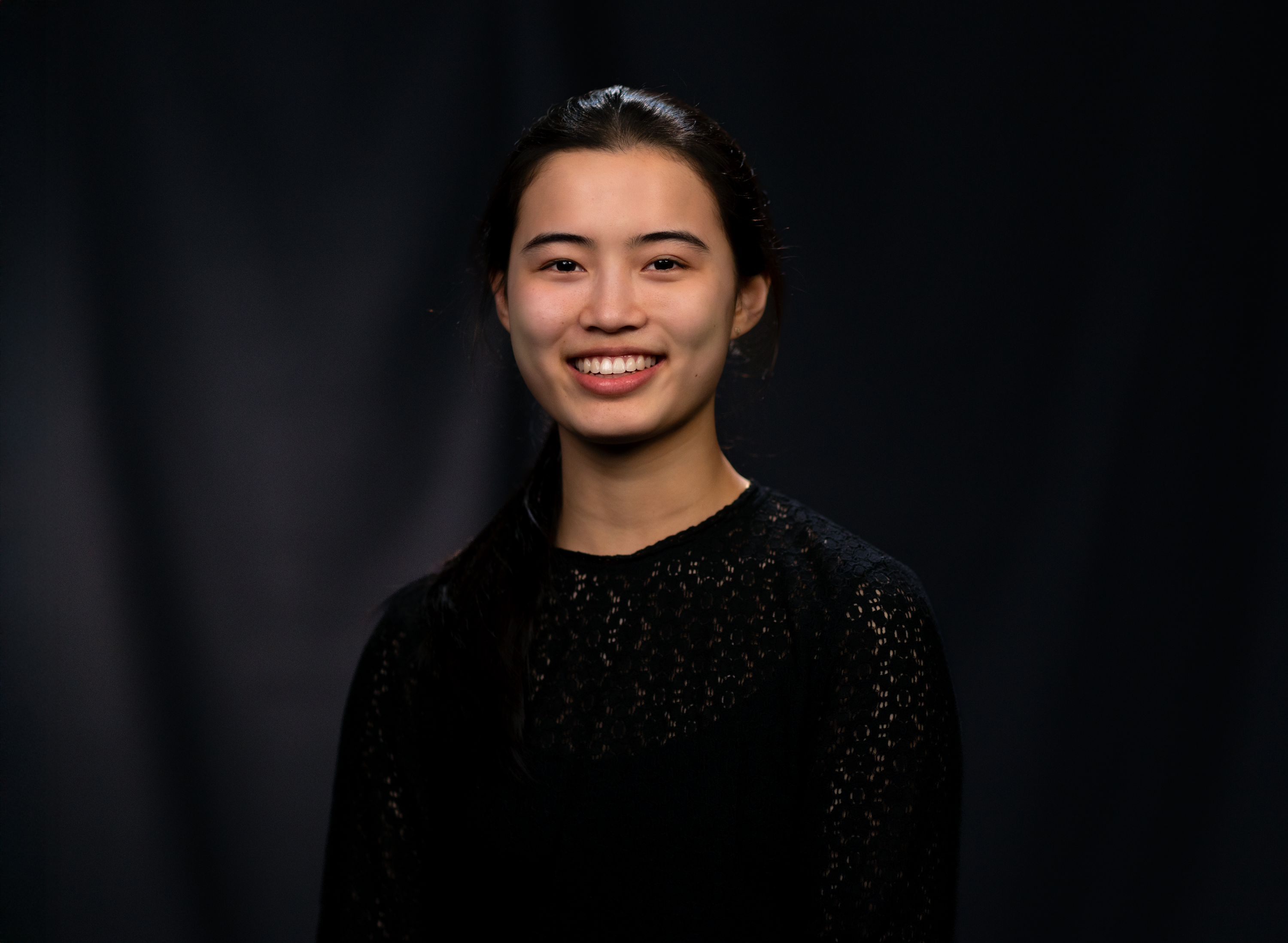 Iris Tian Headshot 1