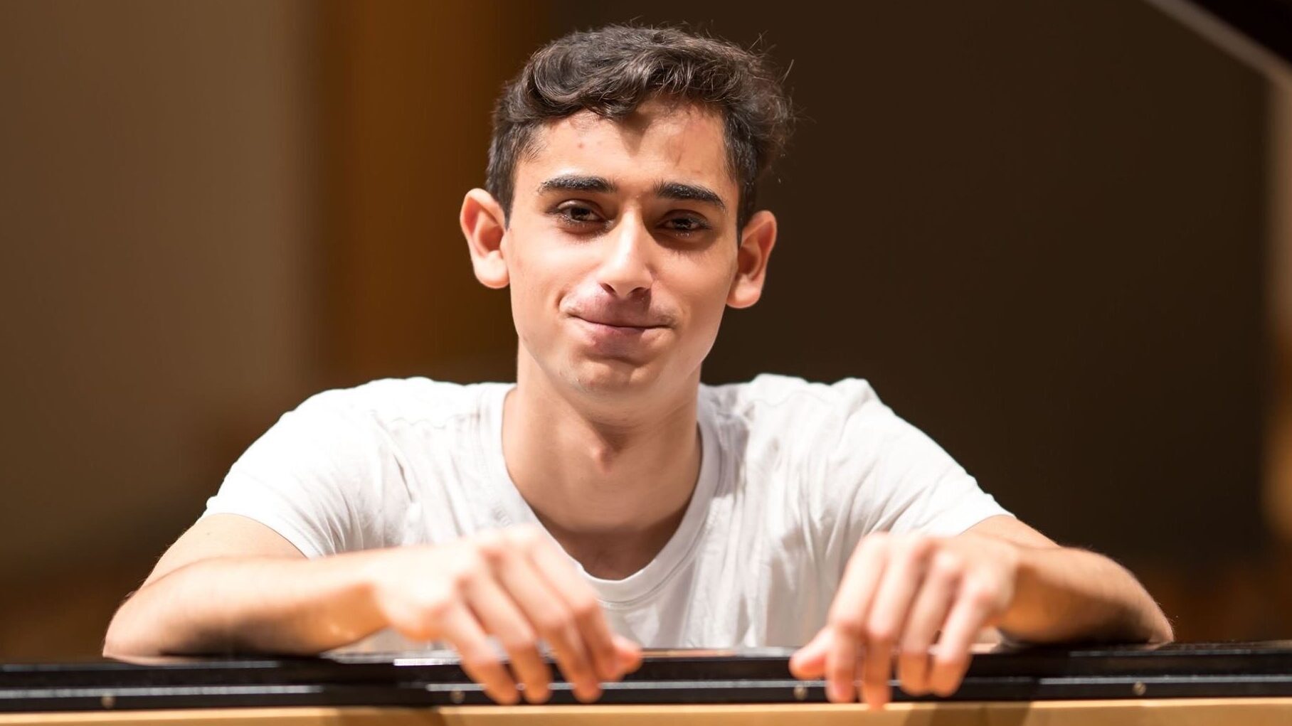 Jonathan Senik headshot