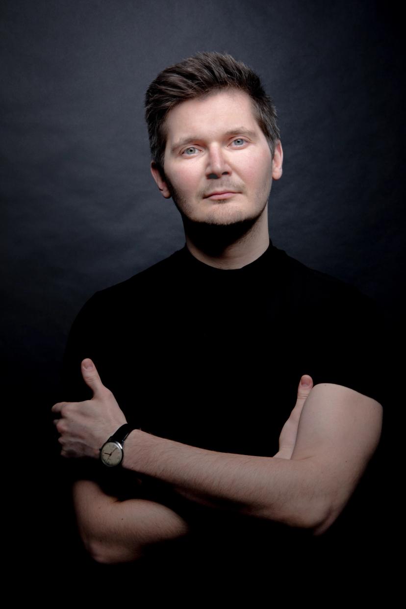 Jakub Przybycień headshot