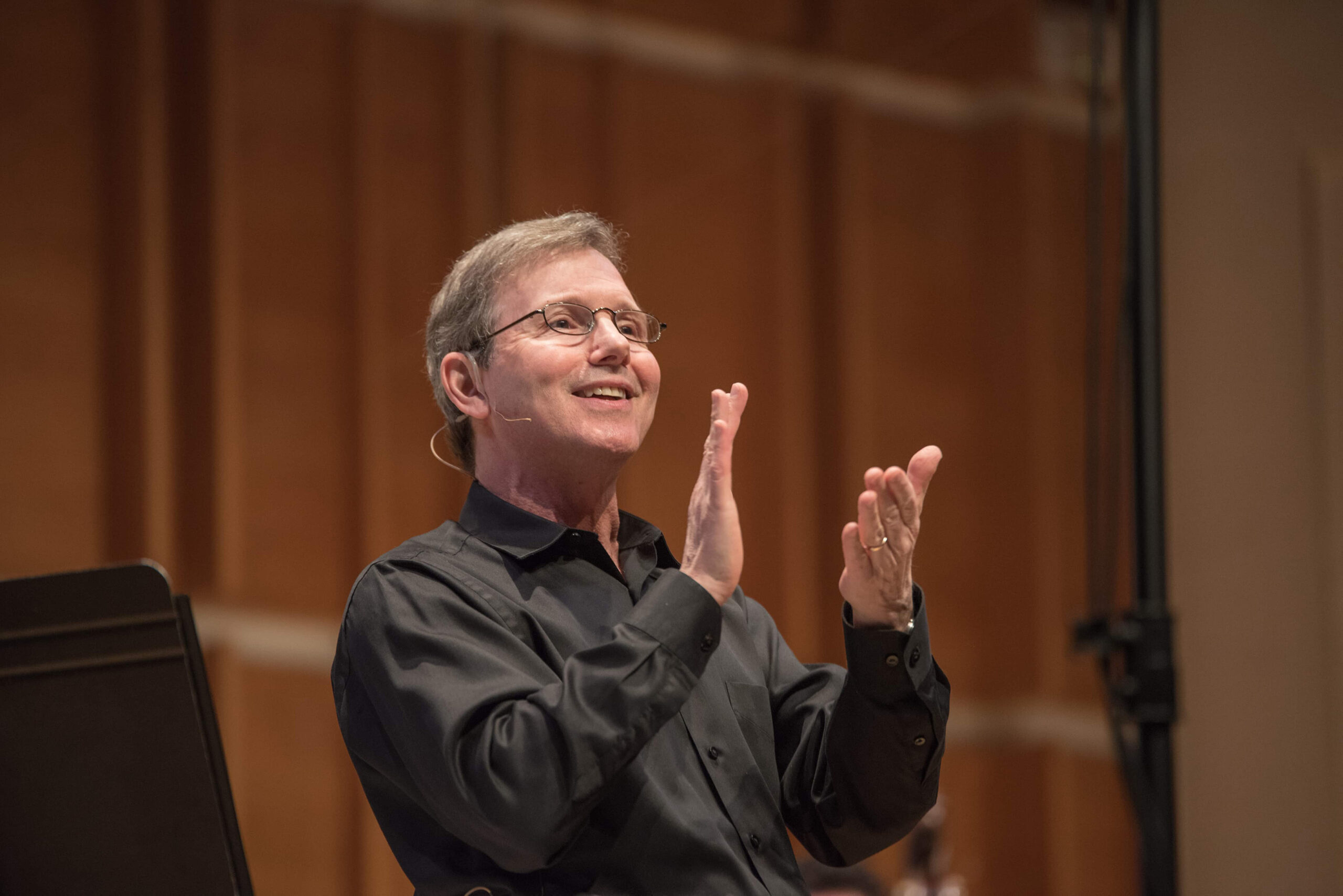 Rob Kapilow headshot