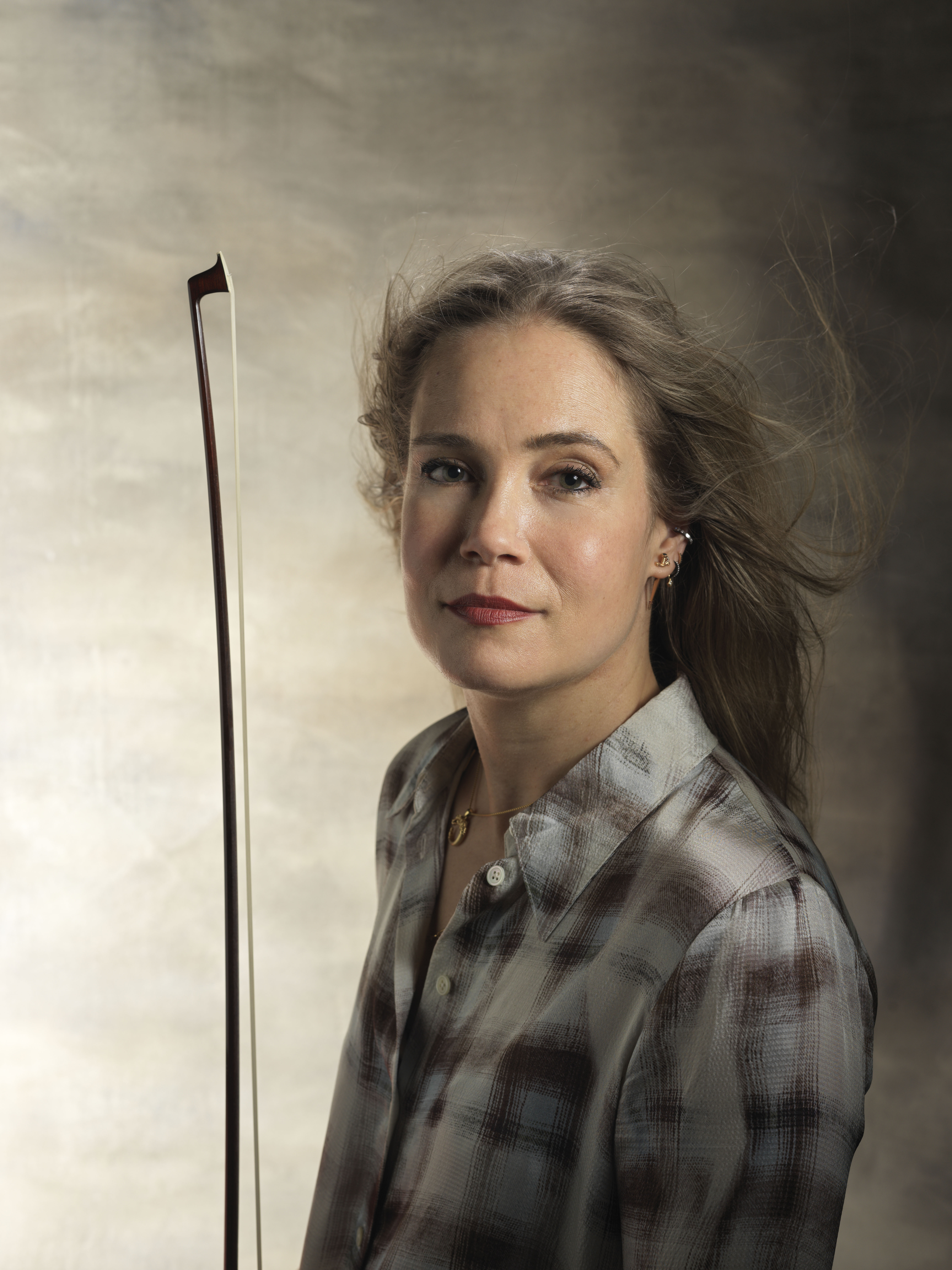 Leila Josefowicz headshot