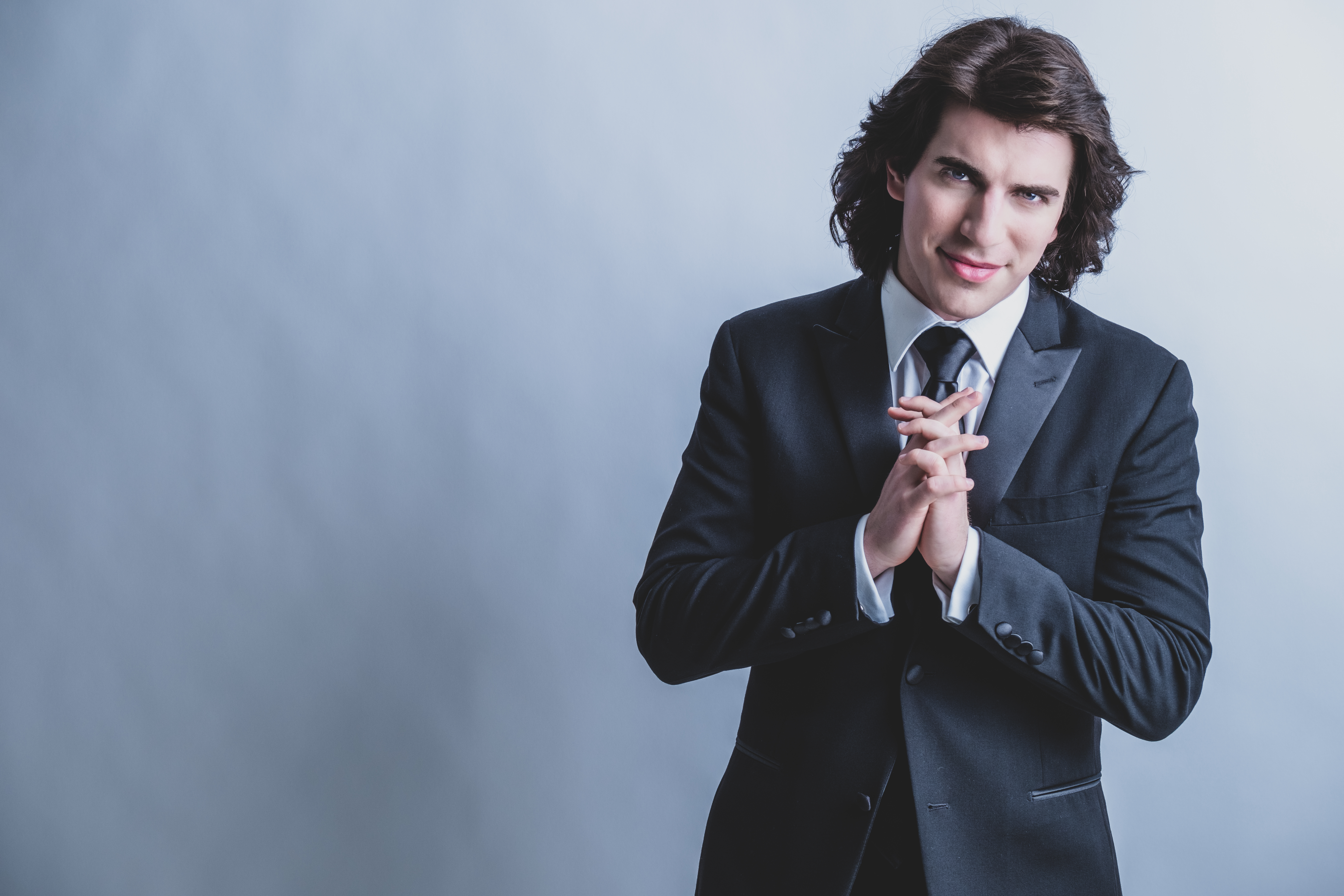 Llewellyn Sánchez-Werner headshot