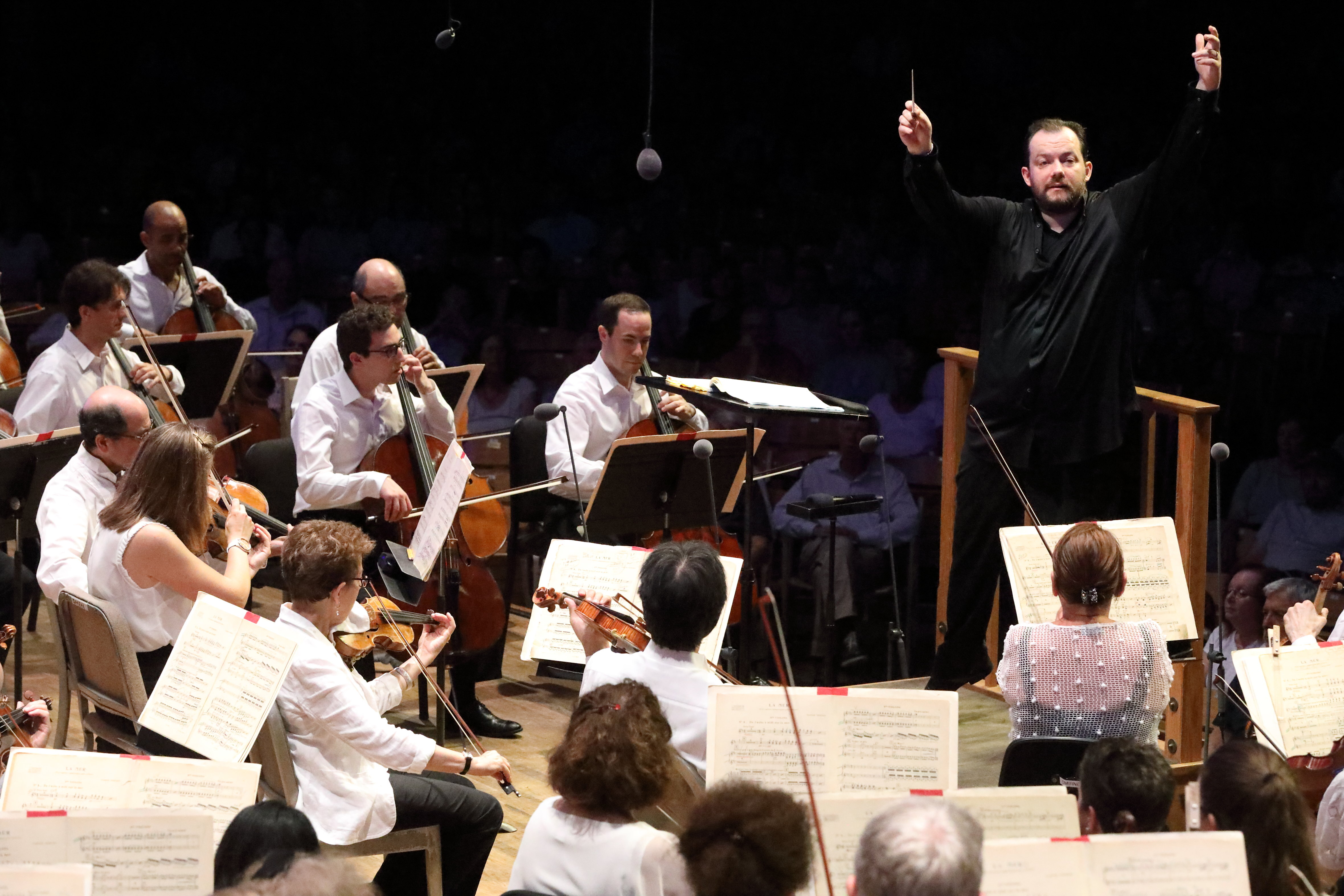 Andris Nelsons conducting the BSO at Tanglewood.