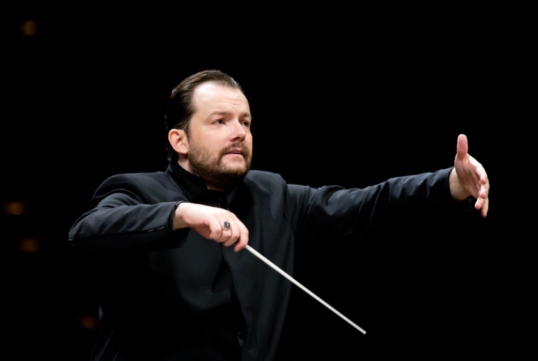 Andris Nelsons conducting