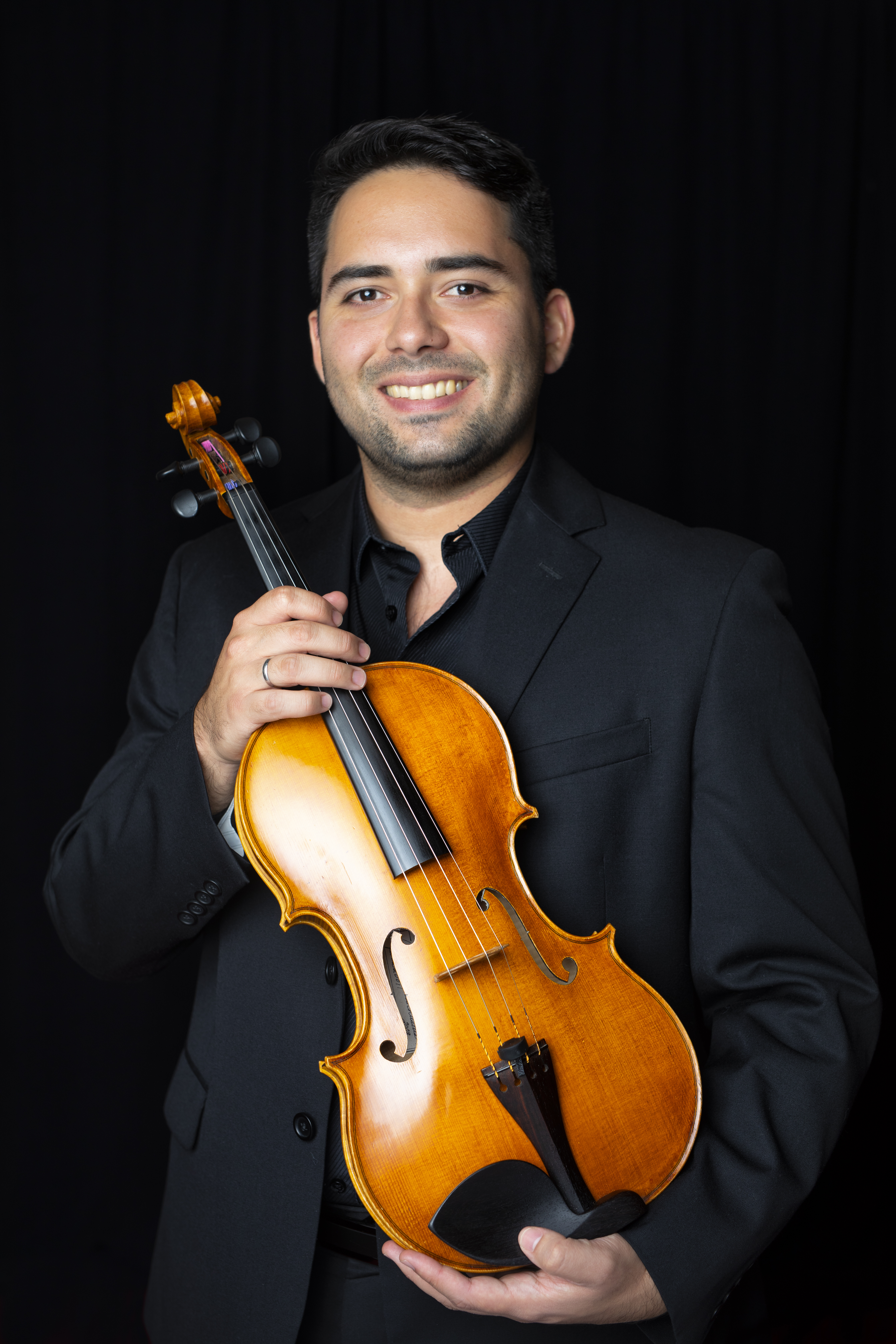 official 22-23 season portrait of Leonardo Vásquez Chacón