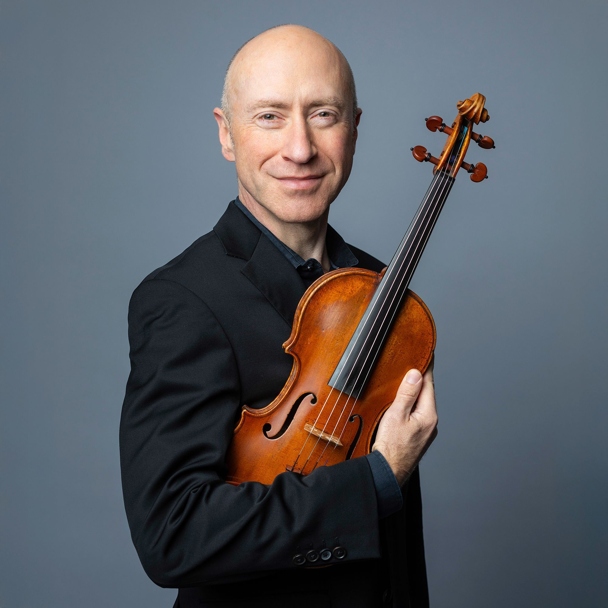 Glen Cherry headshot with violin