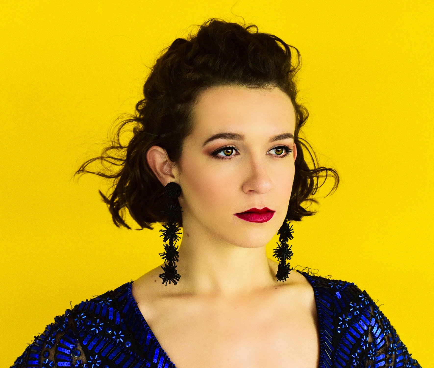 Elisa Sunshine headshot