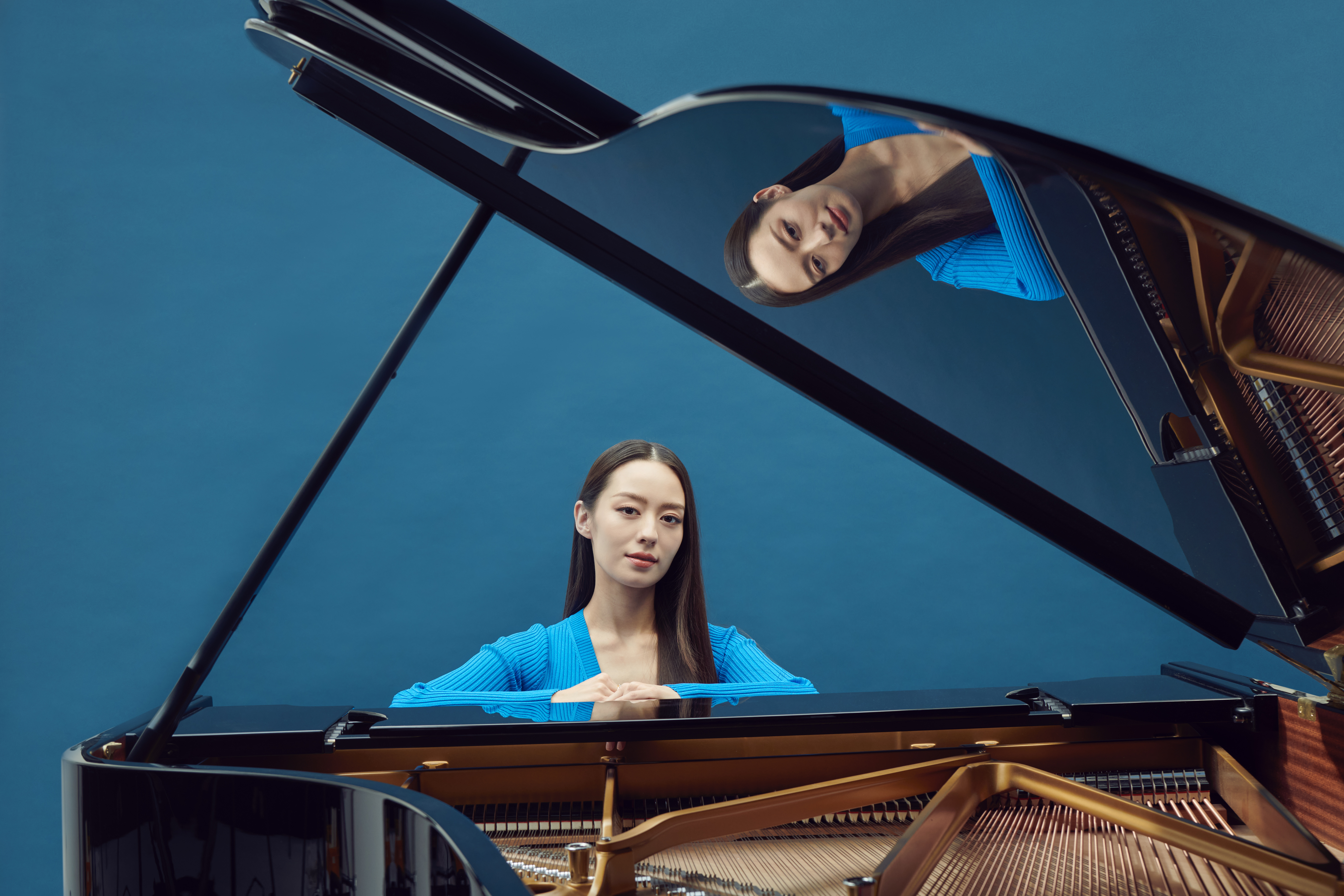 Gina Alice Redlinger headshot