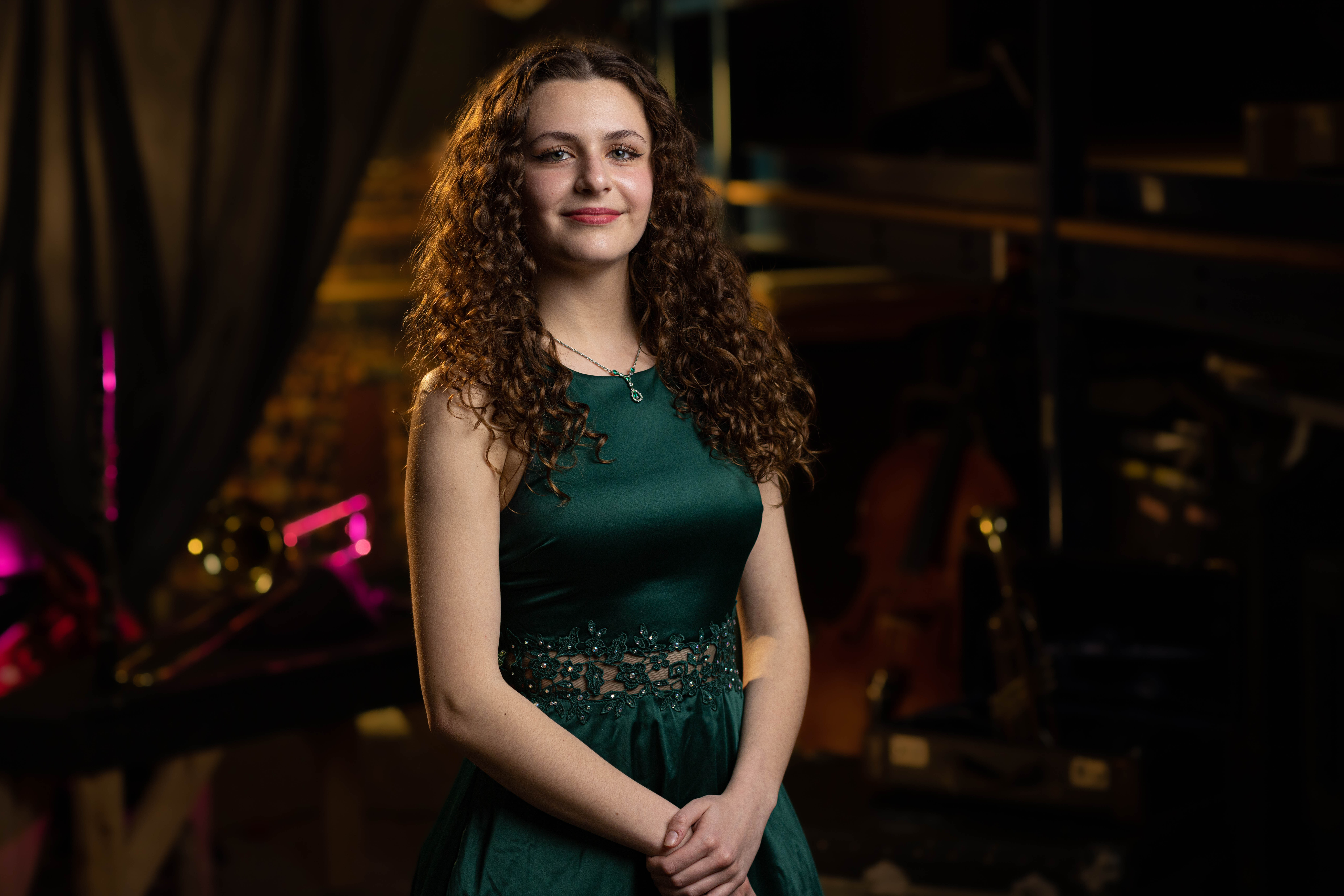 Simona Karadoneva headshot