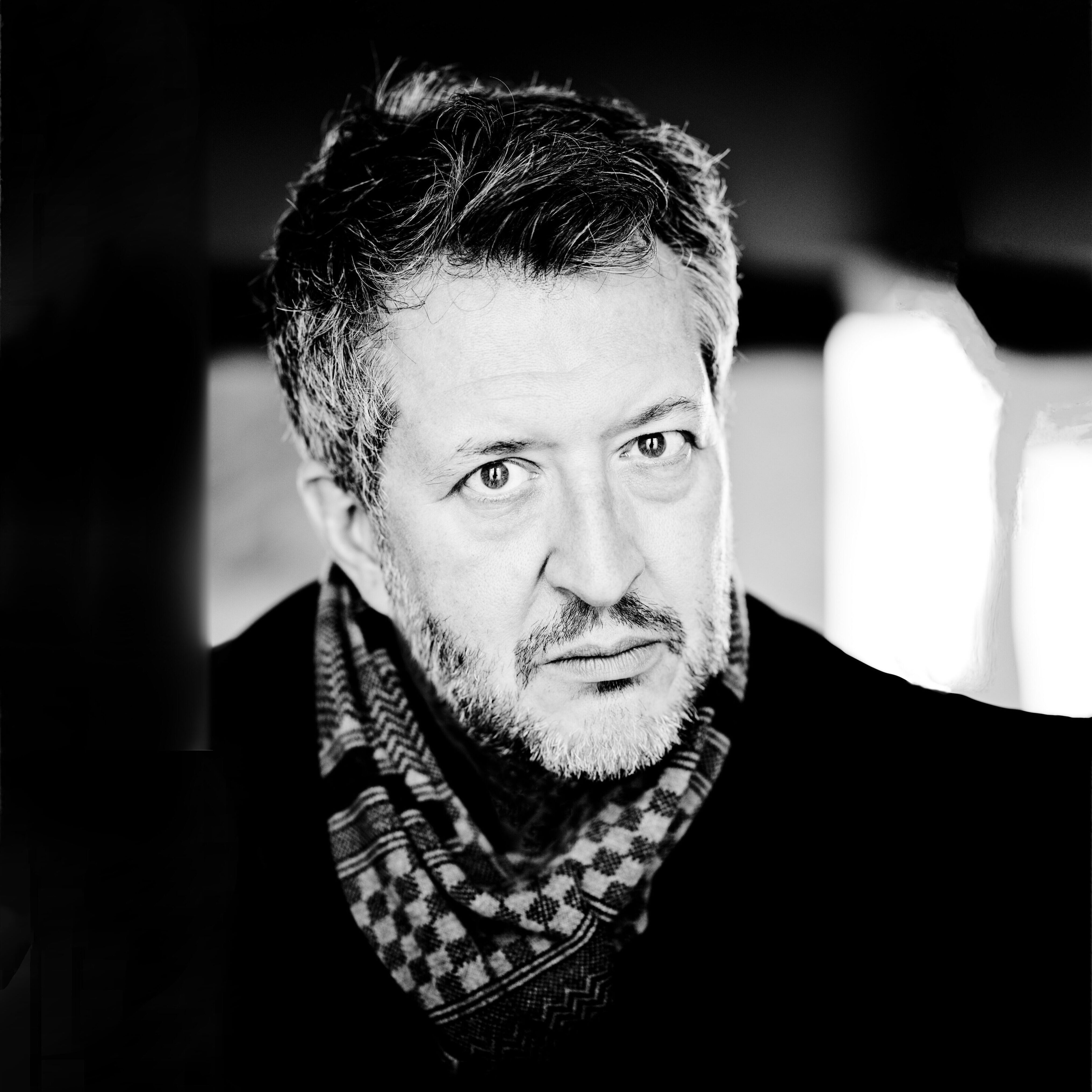 Black and white portrait of Thomas Adés