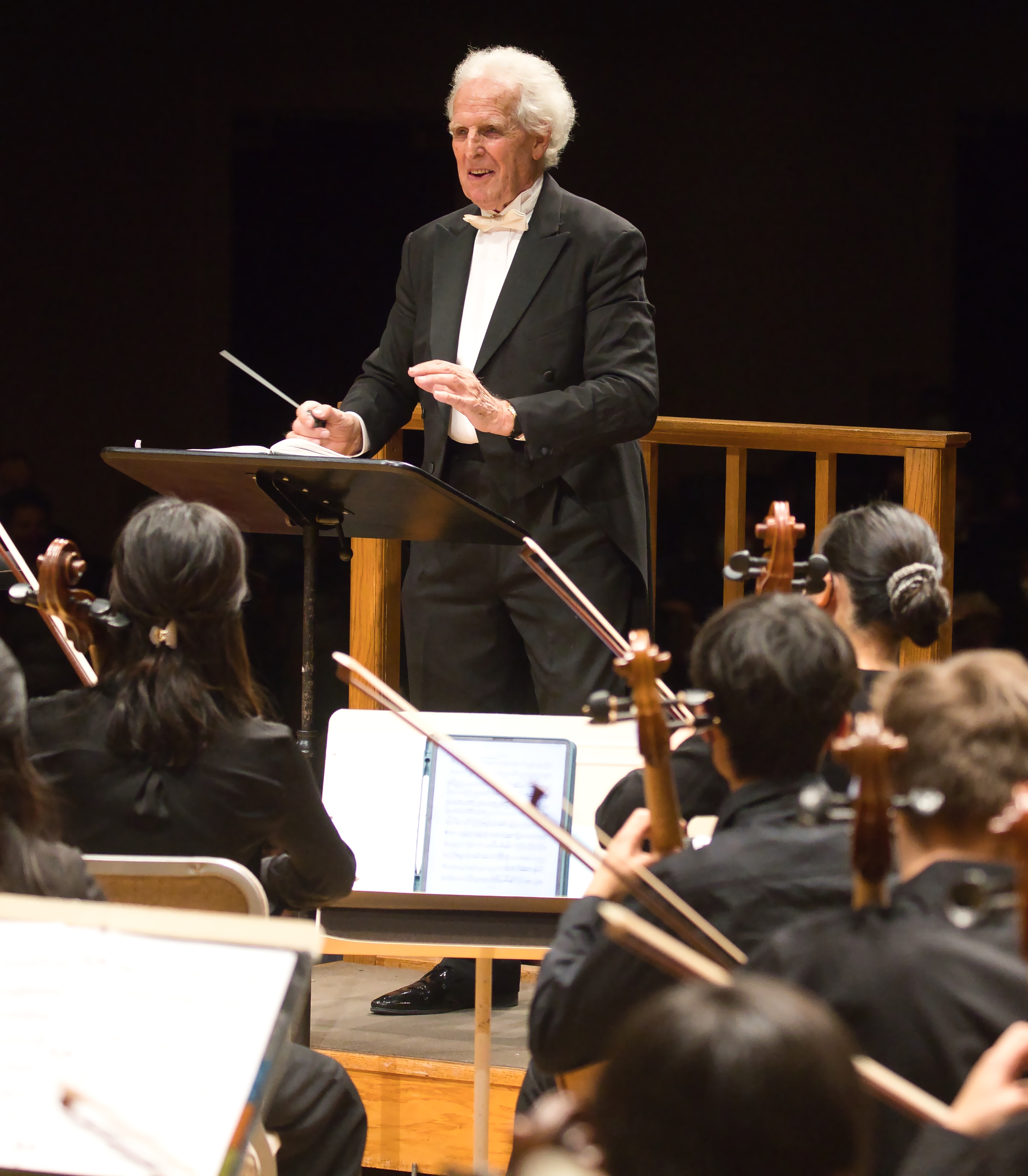 Benjamin Zander conducting the Boston Philharmonic Youth Orchestra