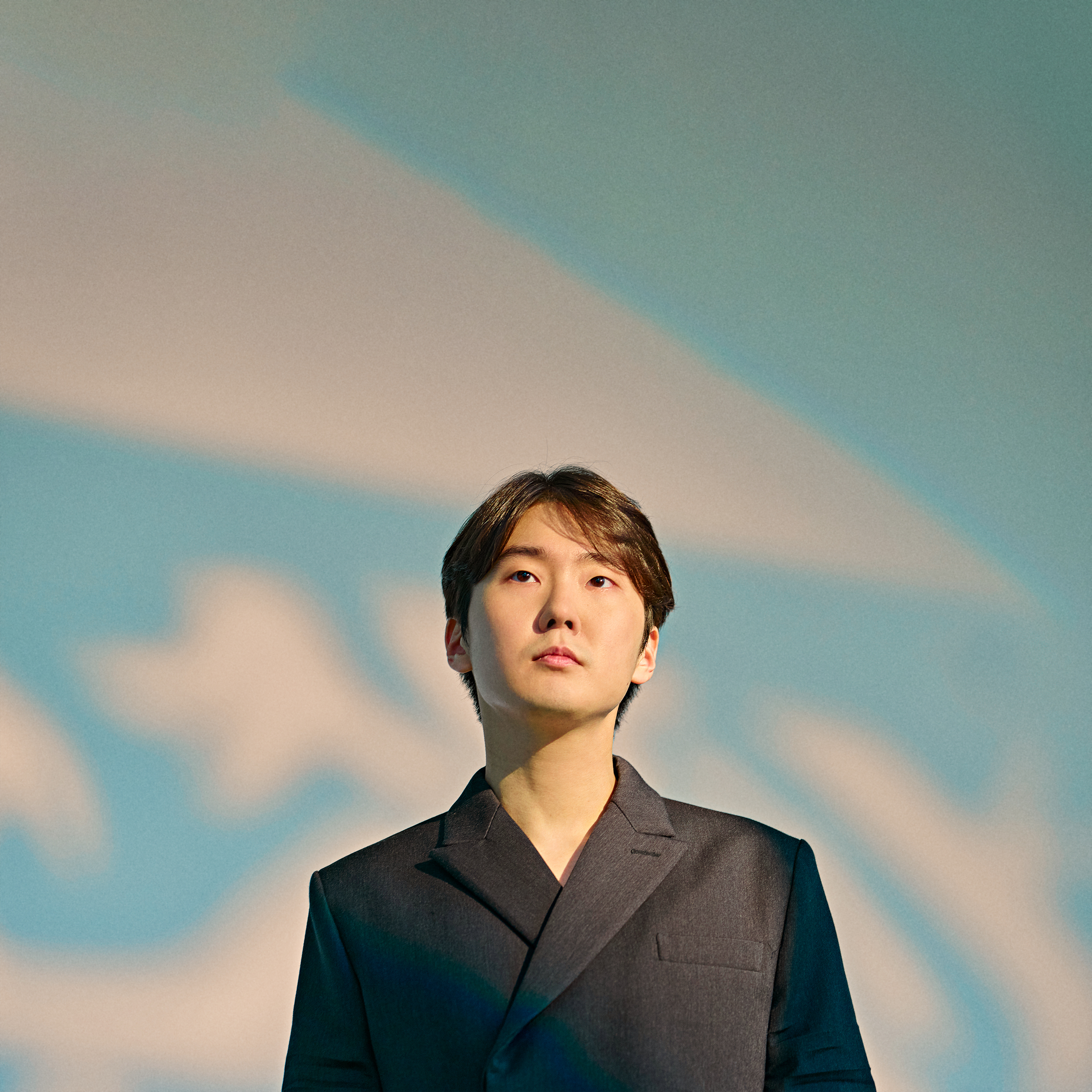 Seong-Jin Cho headshot