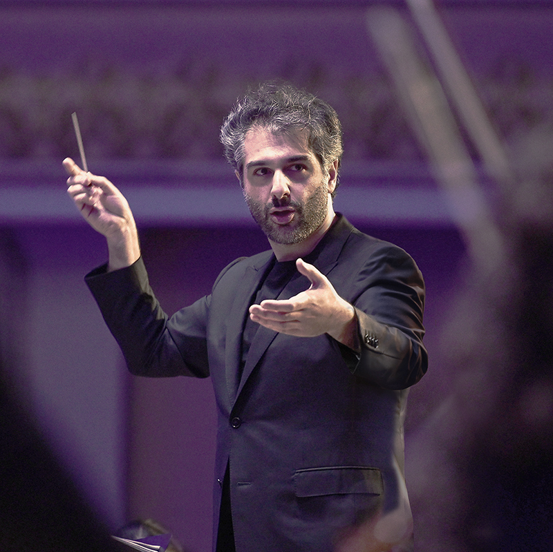 Sergey Smbatyan headshot