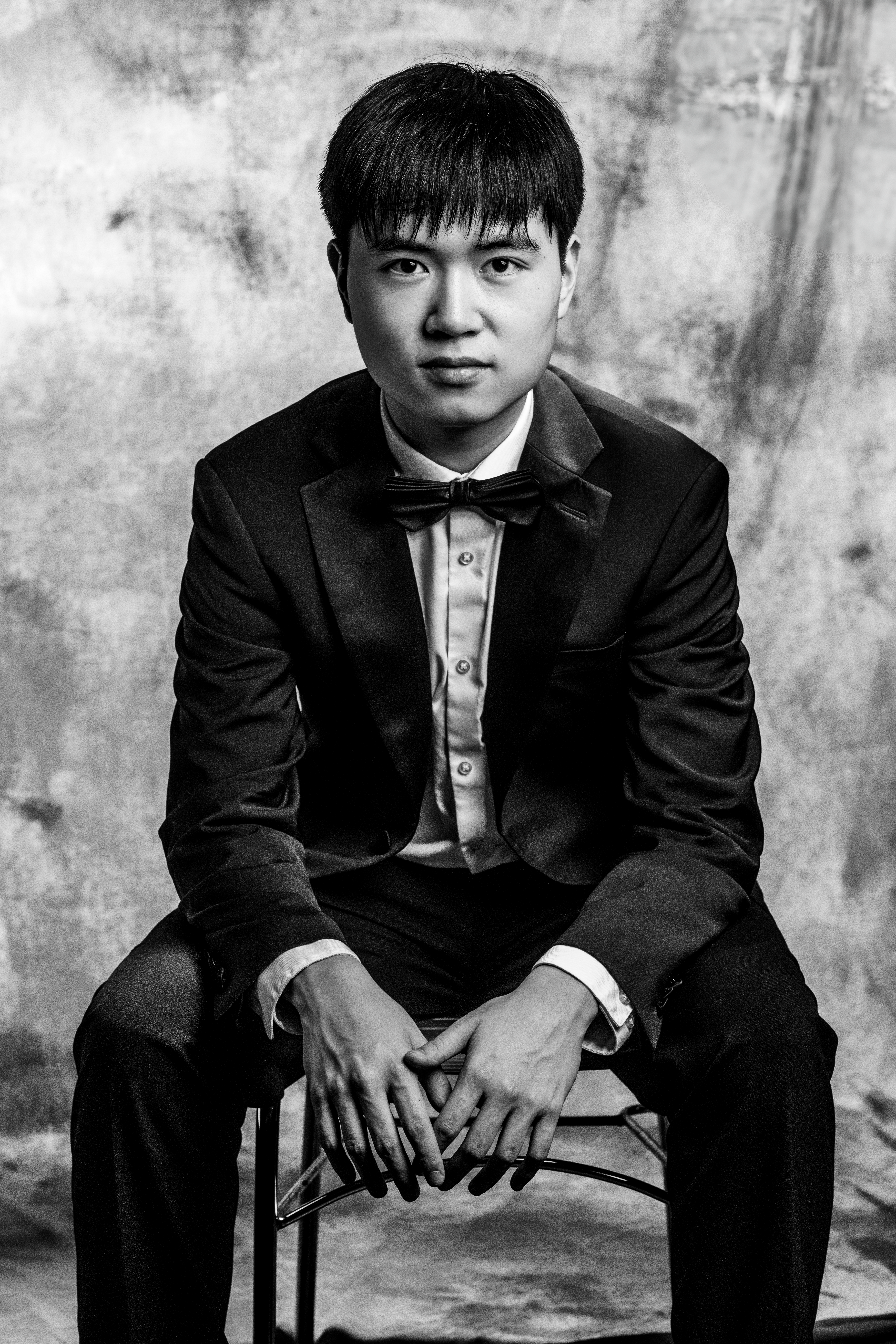 Shixun Song headshot