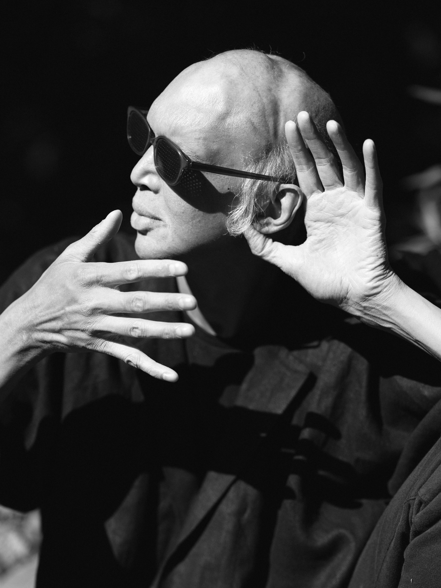 Shahzad Ismaily headshot